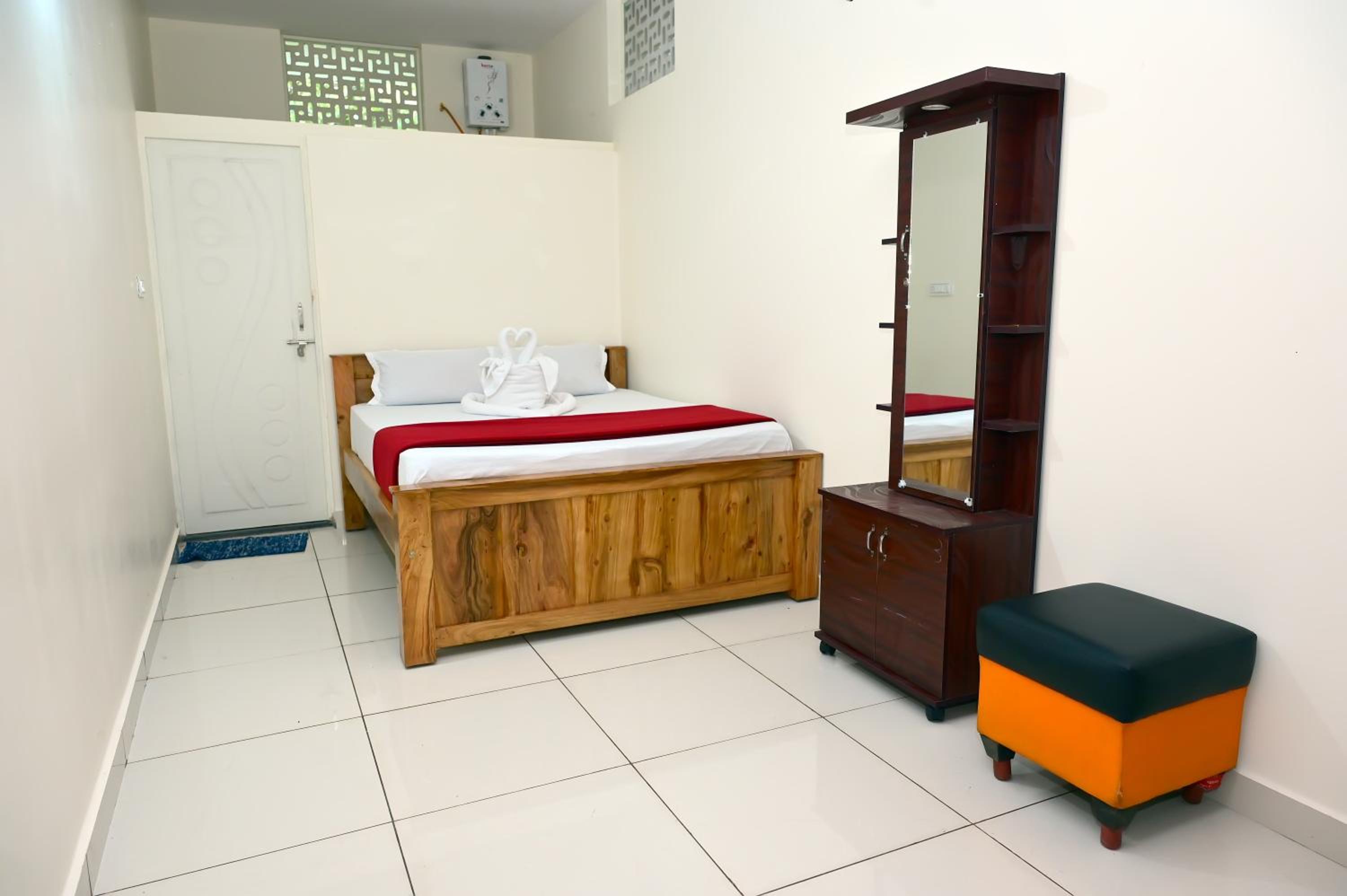 GOLDENGATE HOME STAY