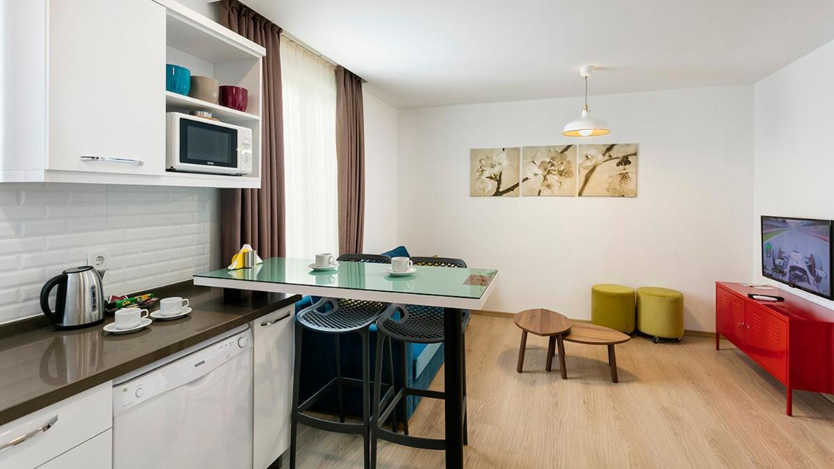 The Room Hotel & Apartments - Image 15