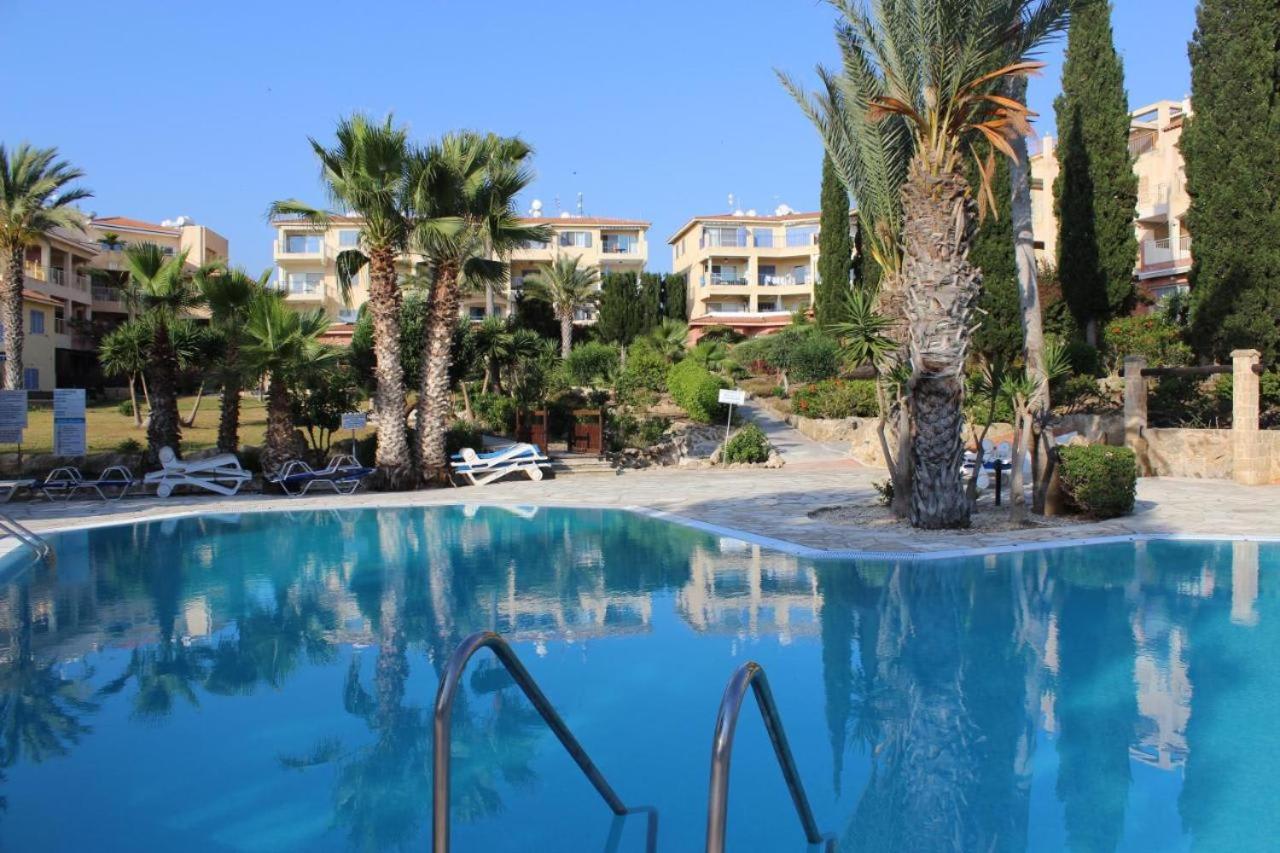 Regina Gardens - stylish modern 1 bedroom apartment