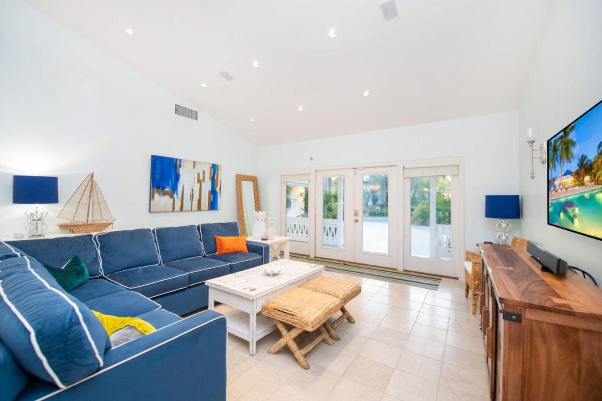 Great Escape-4BR by Grand Cayman Villas & Condos