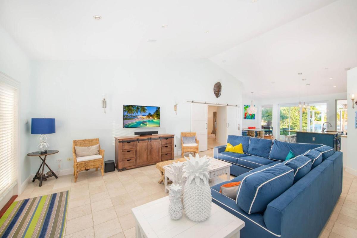 Great Escape-4BR by Grand Cayman Villas & Condos