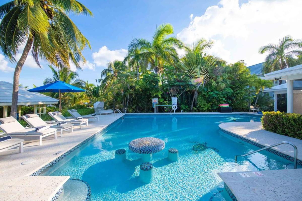 Great Escape-4BR by Grand Cayman Villas & Condos