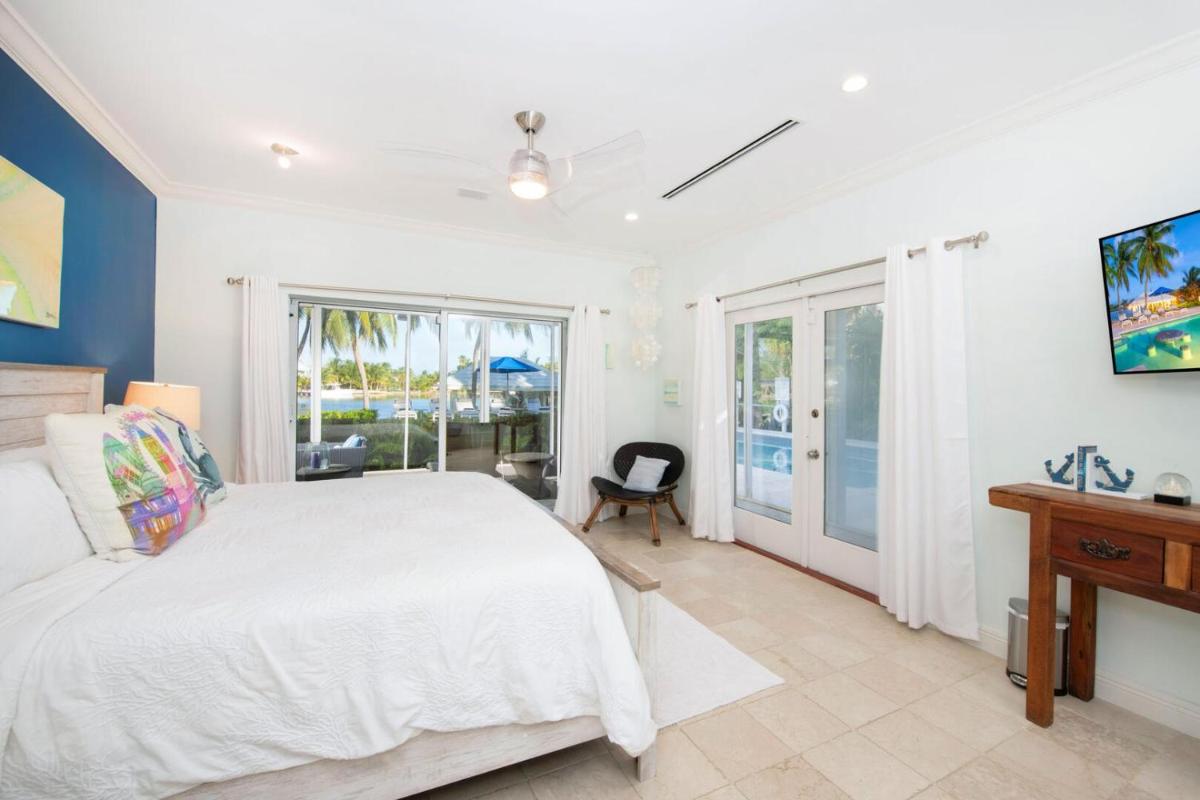 Great Escape-4BR by Grand Cayman Villas & Condos