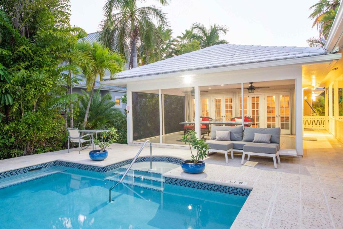 Great Escape-4BR by Grand Cayman Villas & Condos