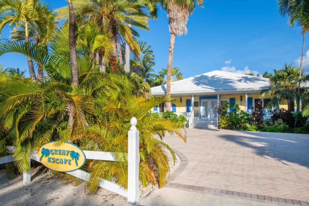 Great Escape-4BR by Grand Cayman Villas & Condos