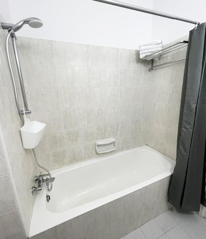 Kings Palace superb 1 bed apartment with sea views