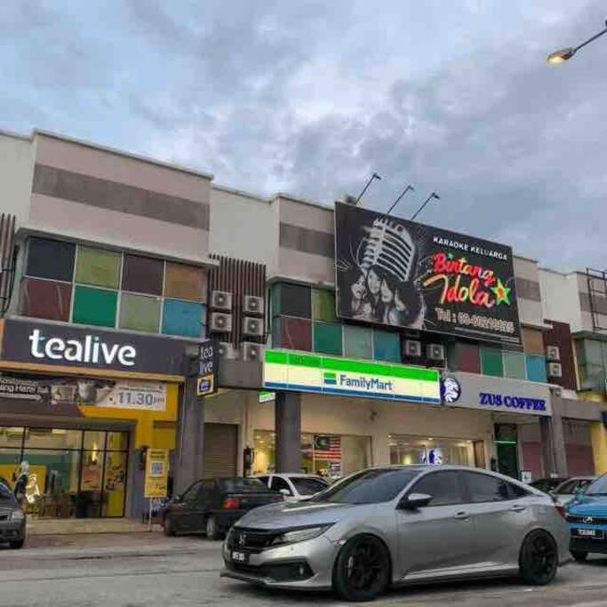 Tulip Hijau Homestay - Bukit Beruntung - 4Bedrooms photo 8