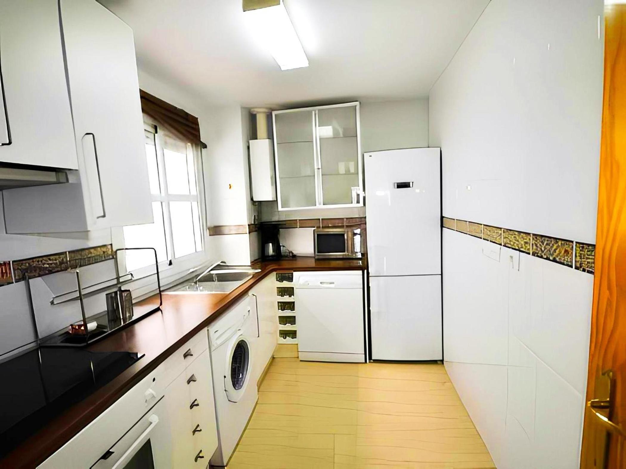 Apartamento Junto al Mar Piscina y Garaje