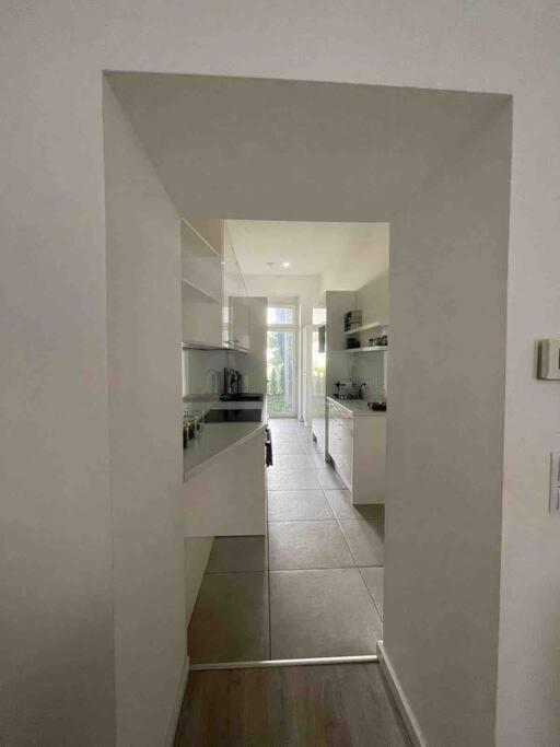 StayIn - Elegant design apartment with garden