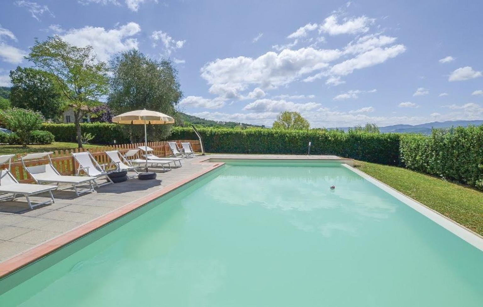 Villa Brenda by VacaVilla view 2