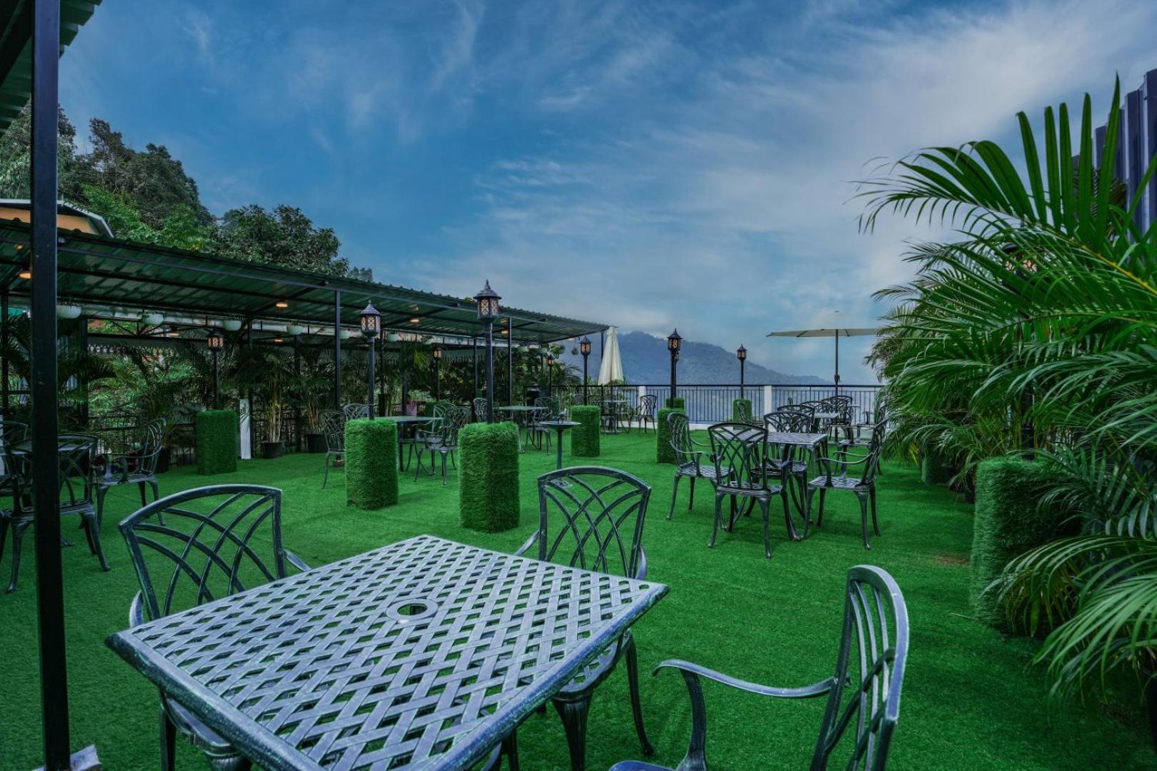 Summit Bougainvillea Tea Resort