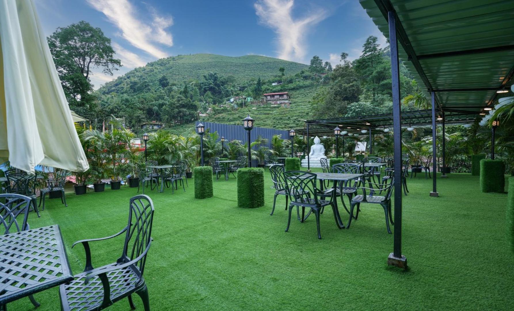 Summit Bougainvillea Tea Resort