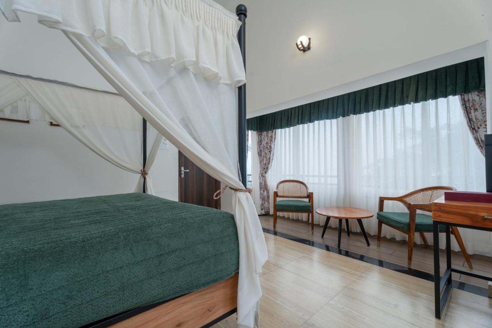 Summit Bougainvillea Tea Resort