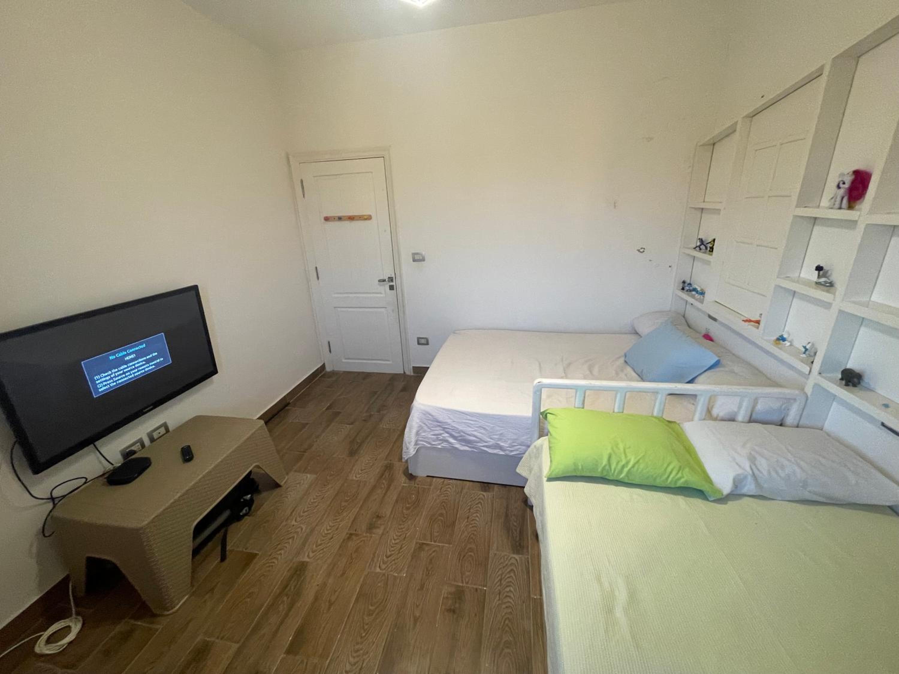 Lahacienda Two bedroom chalet with roof