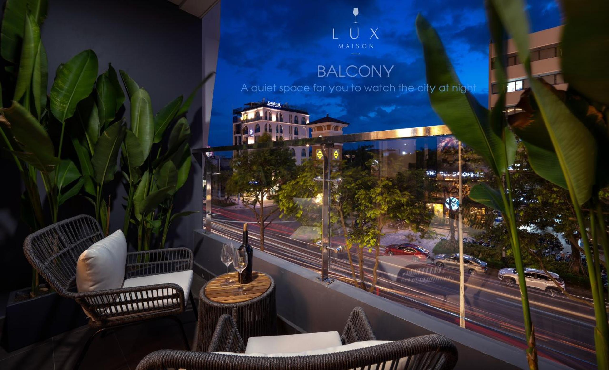 Luxmaison - 3 bedroom Apartment with Dragon Bridge view