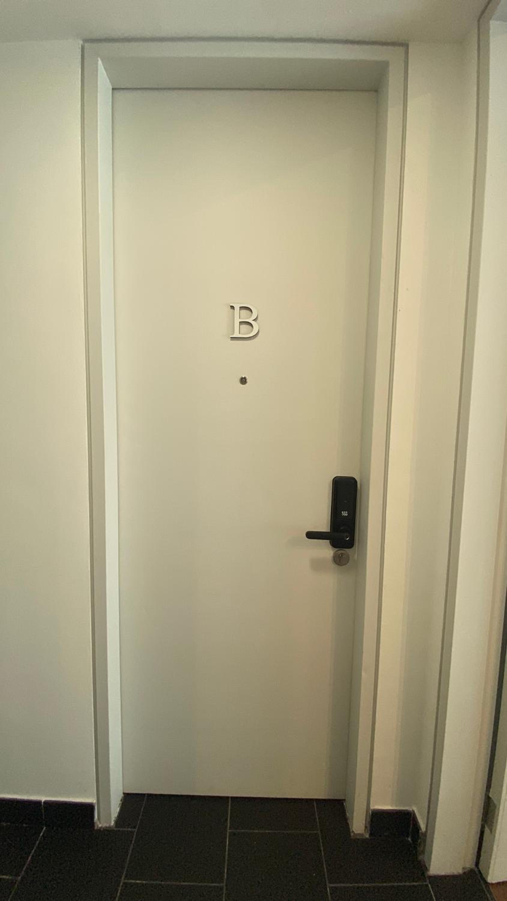 UNA Serviced Apartment by manatidur