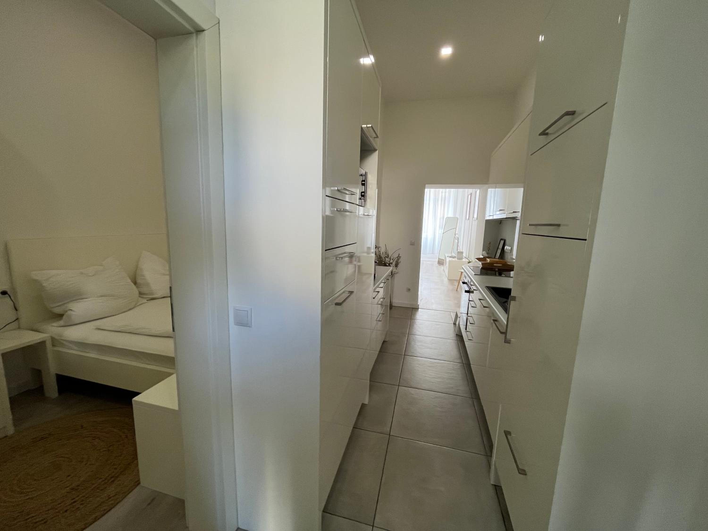 StayIn - Elegant design apartment with garden