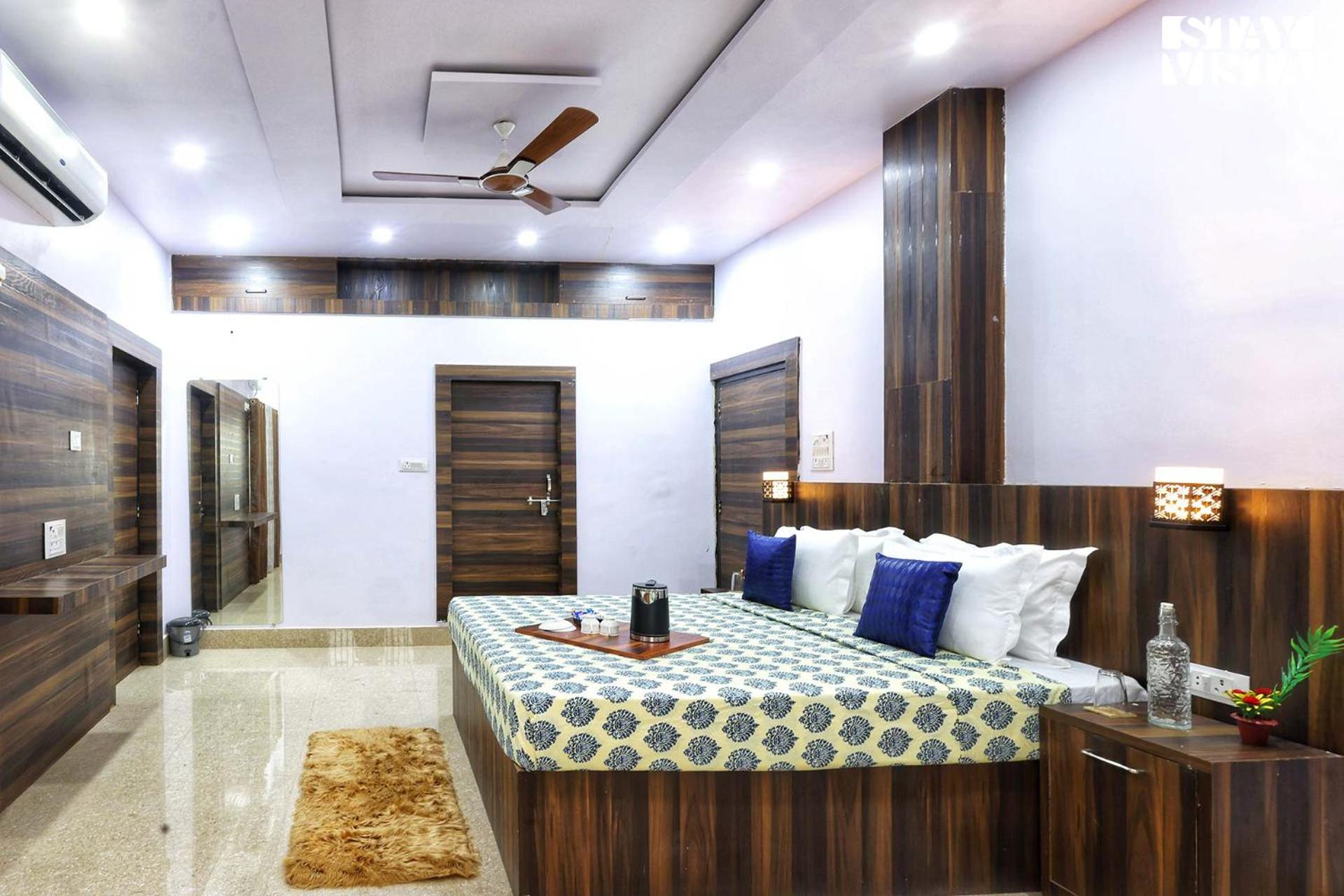 StayVista's Sunara Trails - Pet-Friendly, Mountainside Retreat with Balcony & Indoor-Outdoor Games - Near Panna National Park view 5