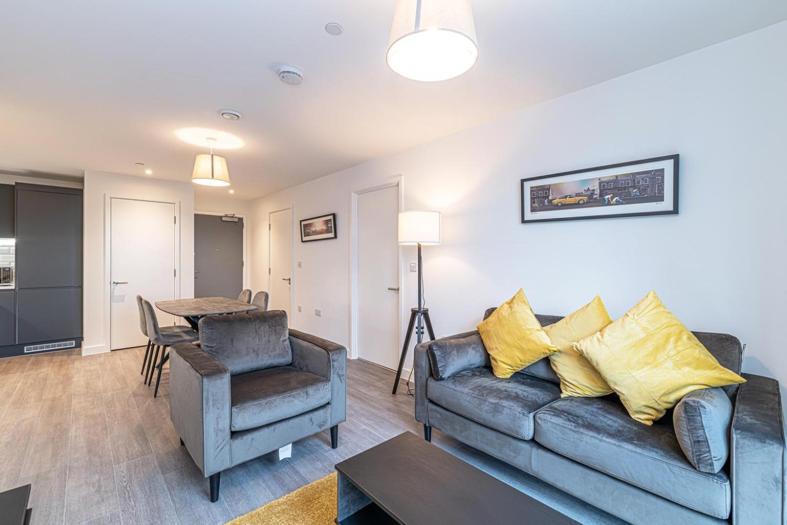 Insignia Apartments by Guestz view 4