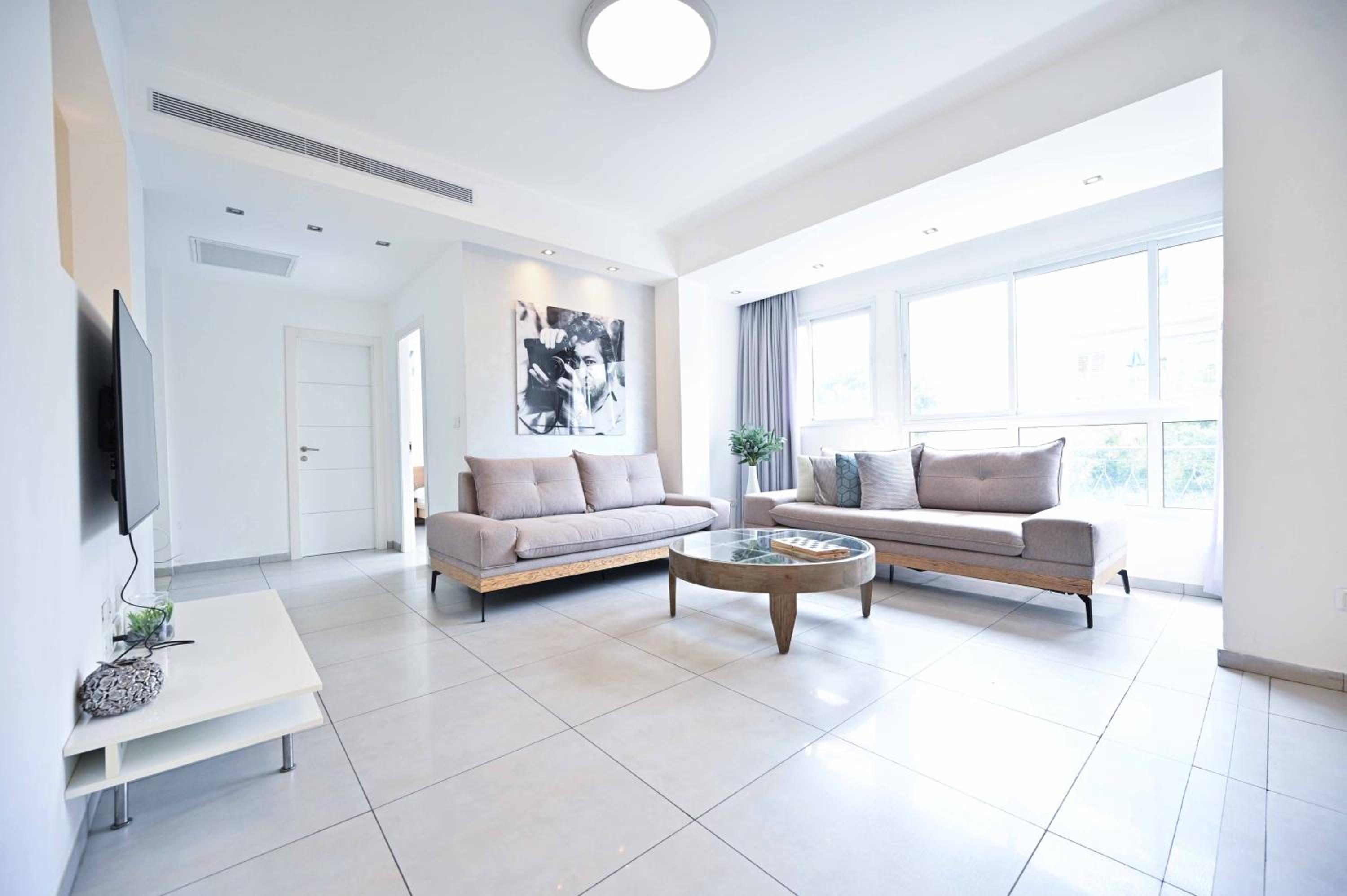 Newly Renovated 3BR in Beach-Centered by HolyGuest view 5