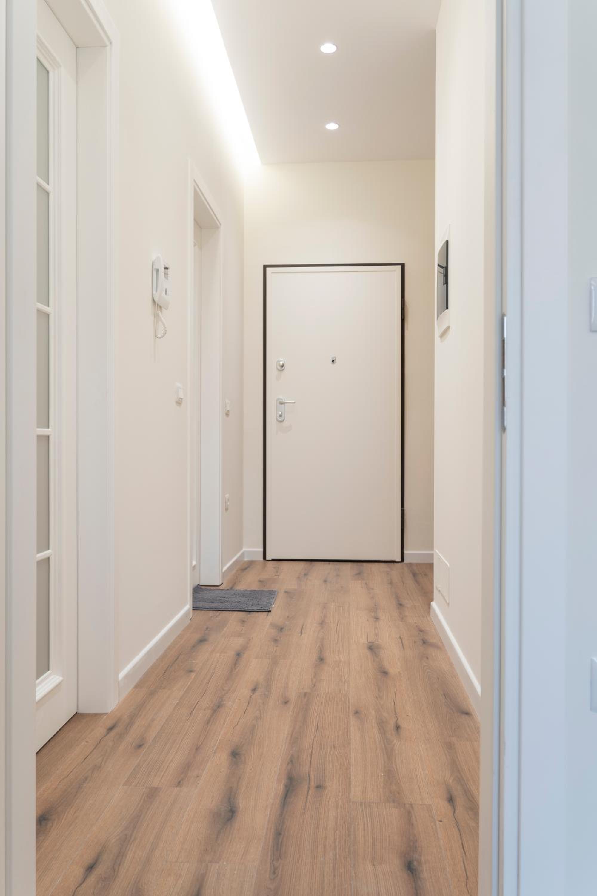 Cane Apartment Emerald