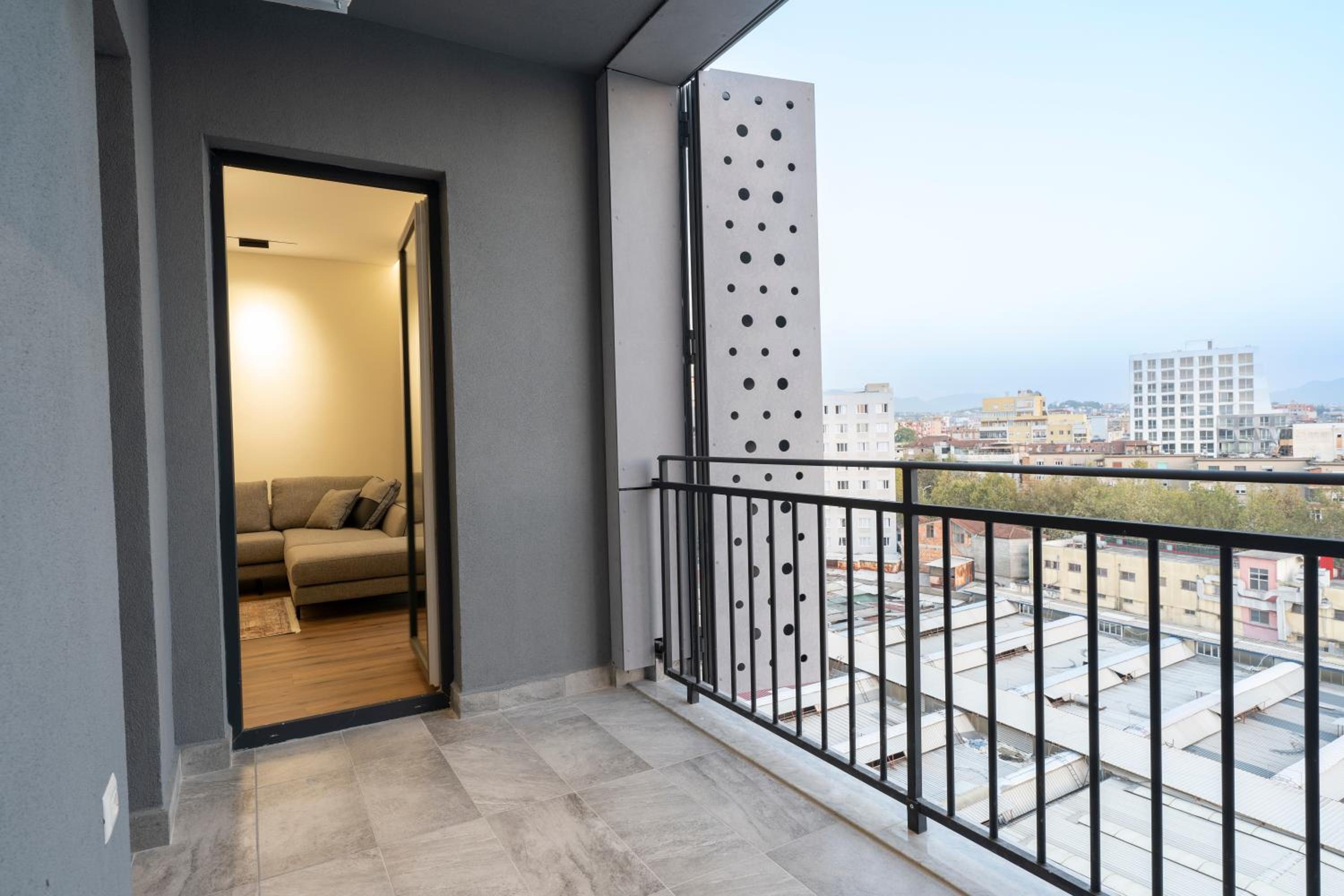 Cane Apartment Emerald