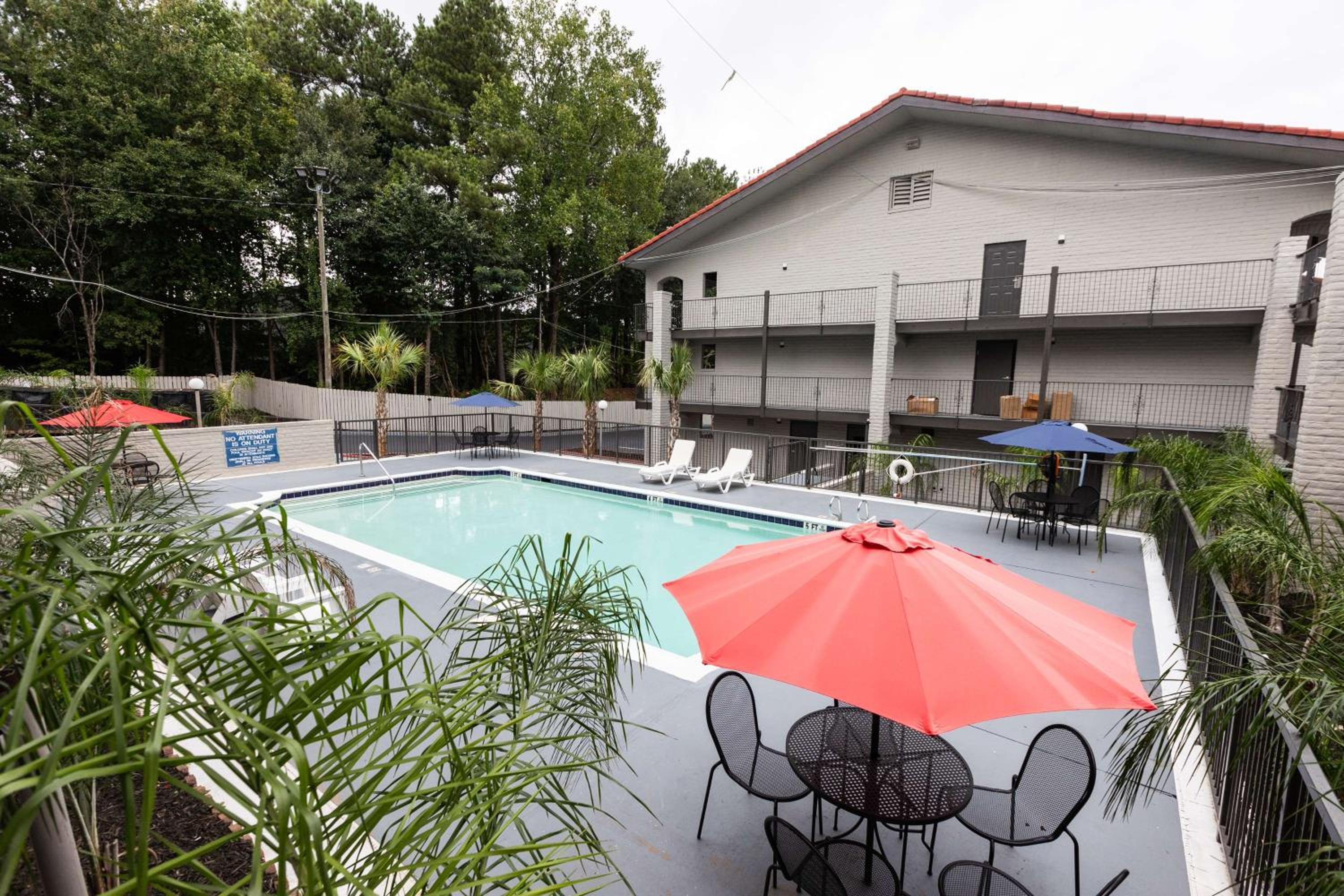 Atlanta Vacations - Bhagat Hotels Stone Mountain Atlanta BW Signature Collection - Property Image 4