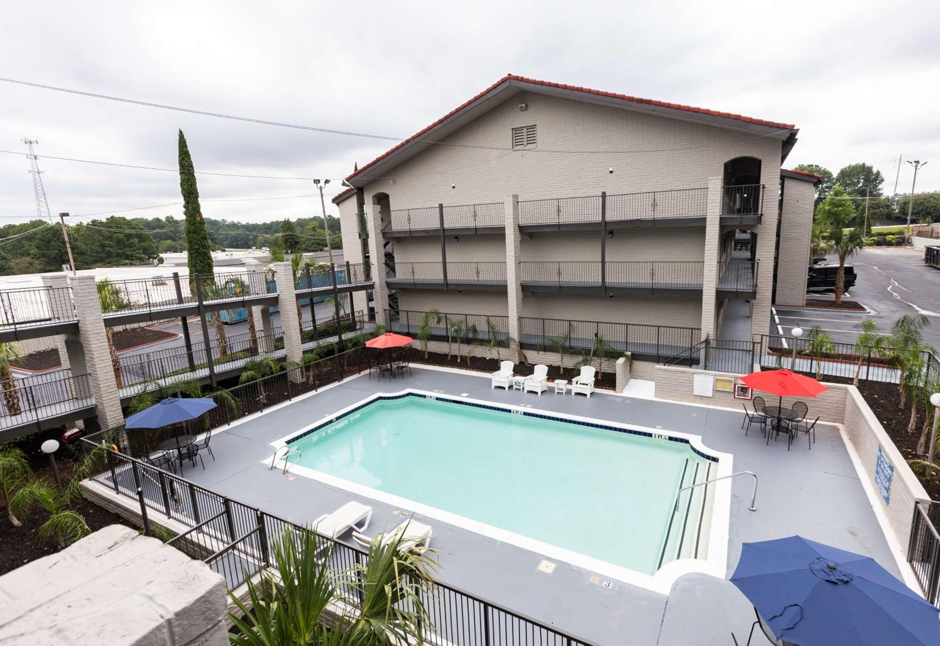 Bhagat Hotels Stone Mountain Atlanta BW Signature Collection - Property Image 3
