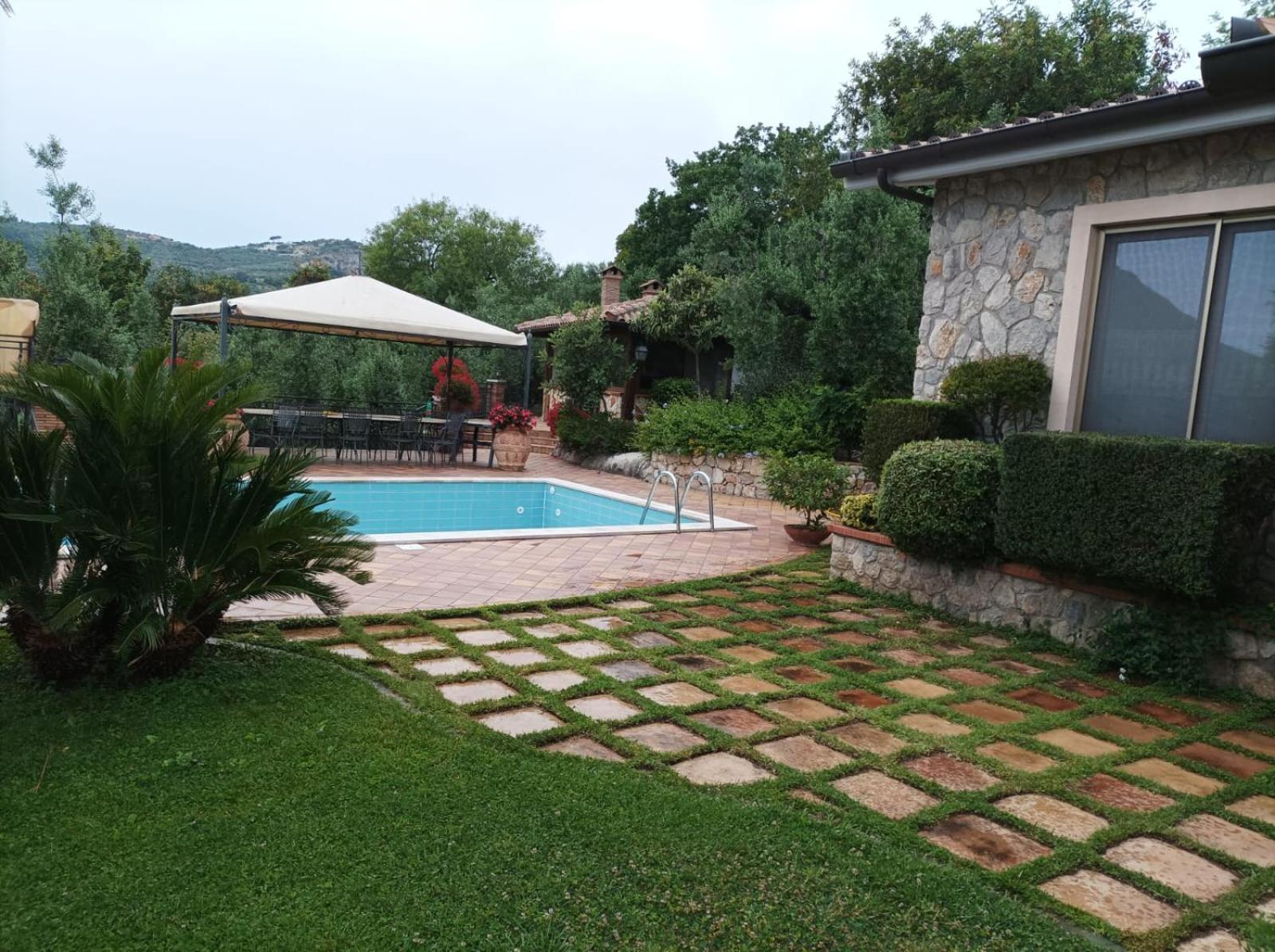 Villa Rotondo view 5