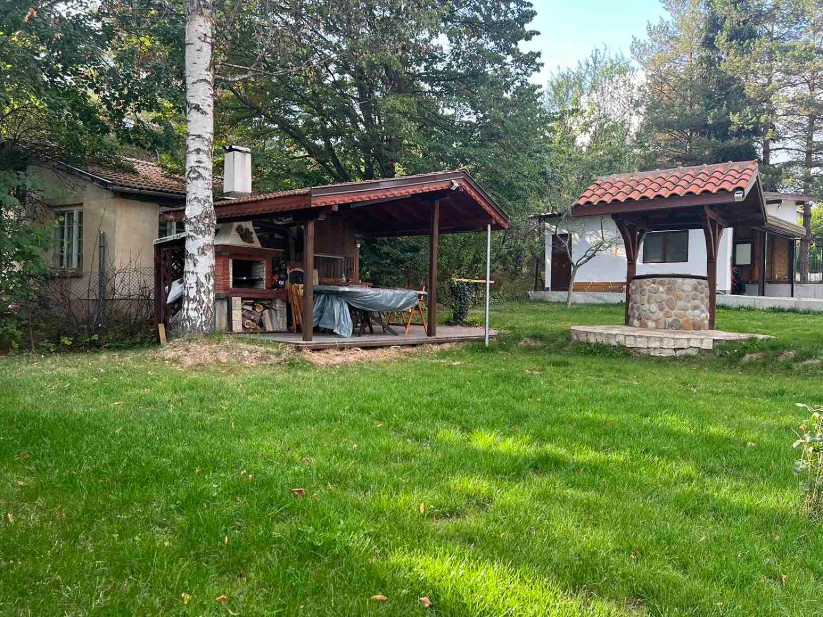 Villa Yarema Mountain Relax with Hot Jacuzzi & Sauna by BookVillaBG