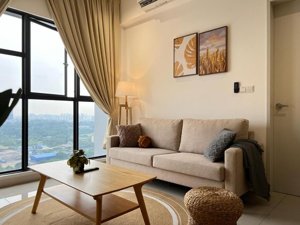 KL City View 2R1B Free Wifi 6pax