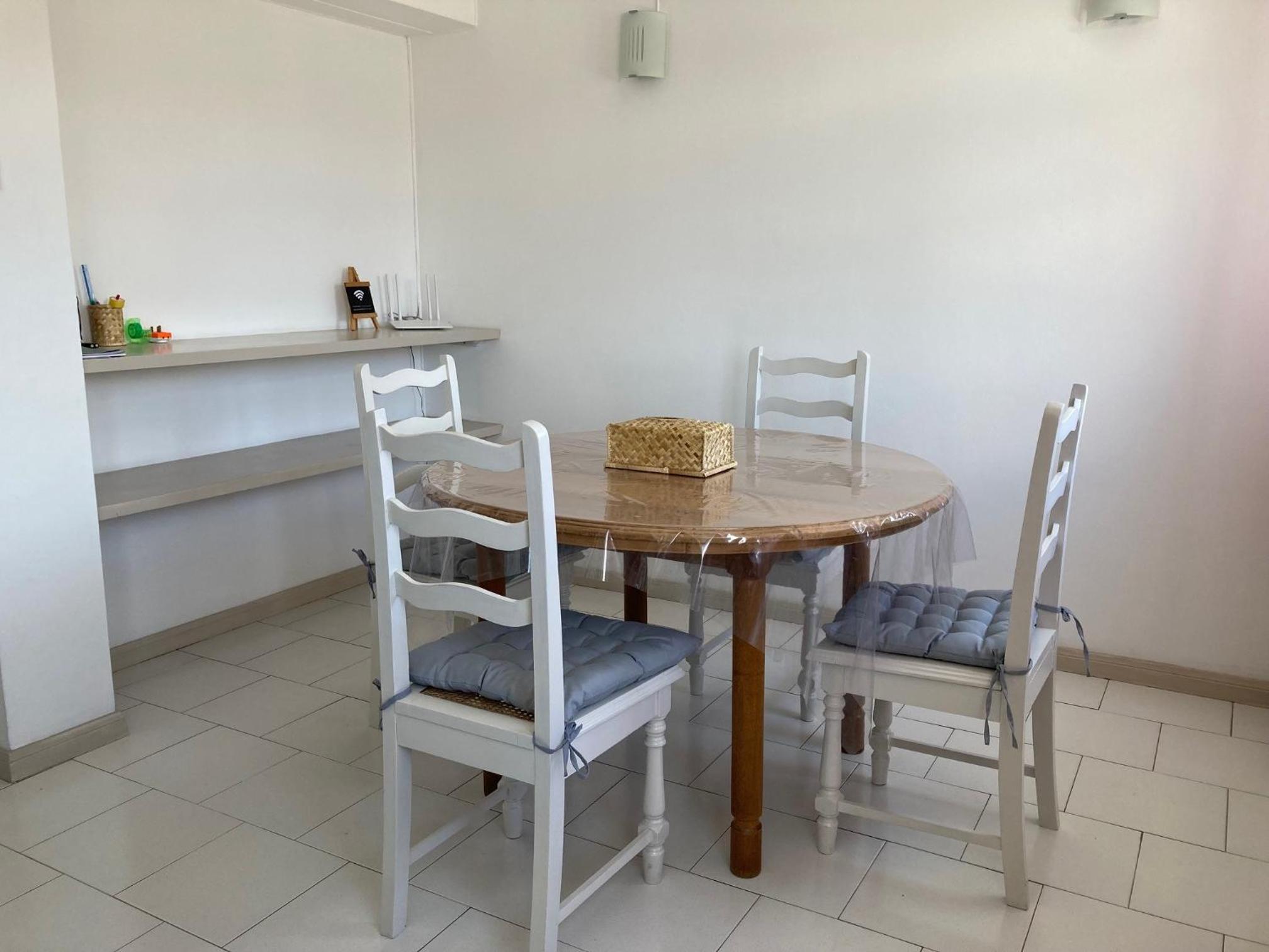La Péninsule - Town Apartment No. 3 photo 2
