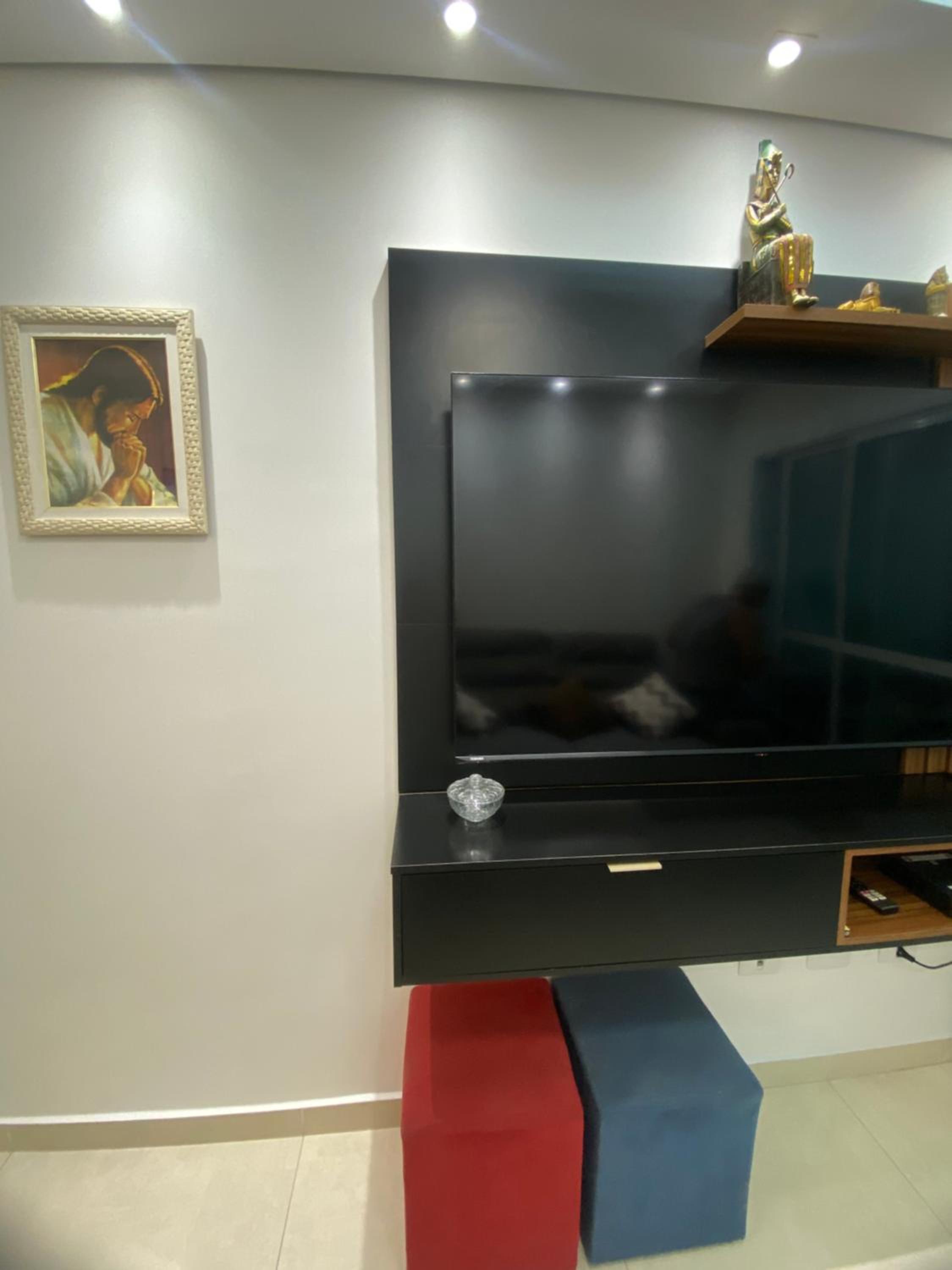 Apê canto do forte,próx praia,centro,garagem,Port 24hs,streaming e Wi-Fi grátis