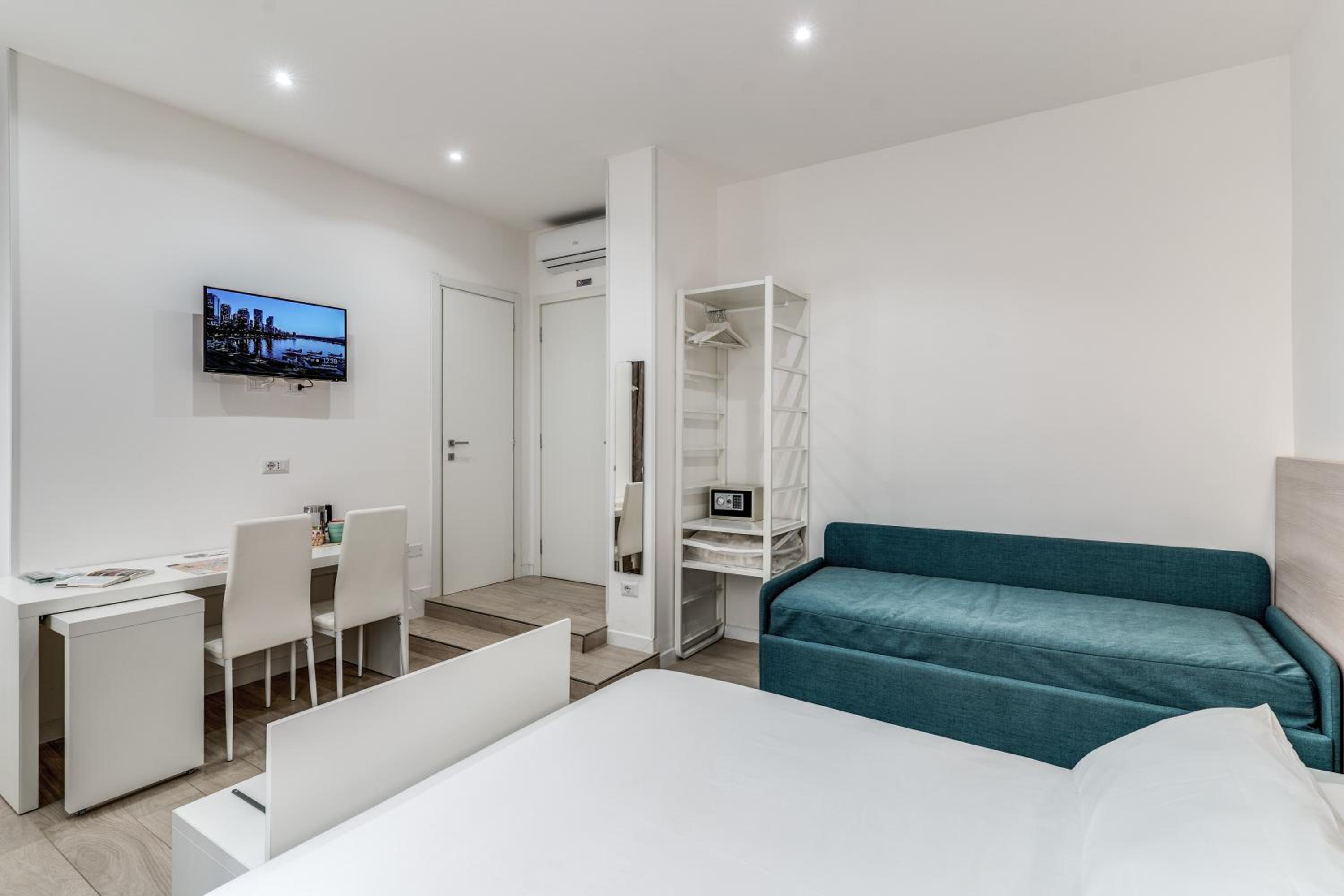 A Touch of Rome Guesthouse