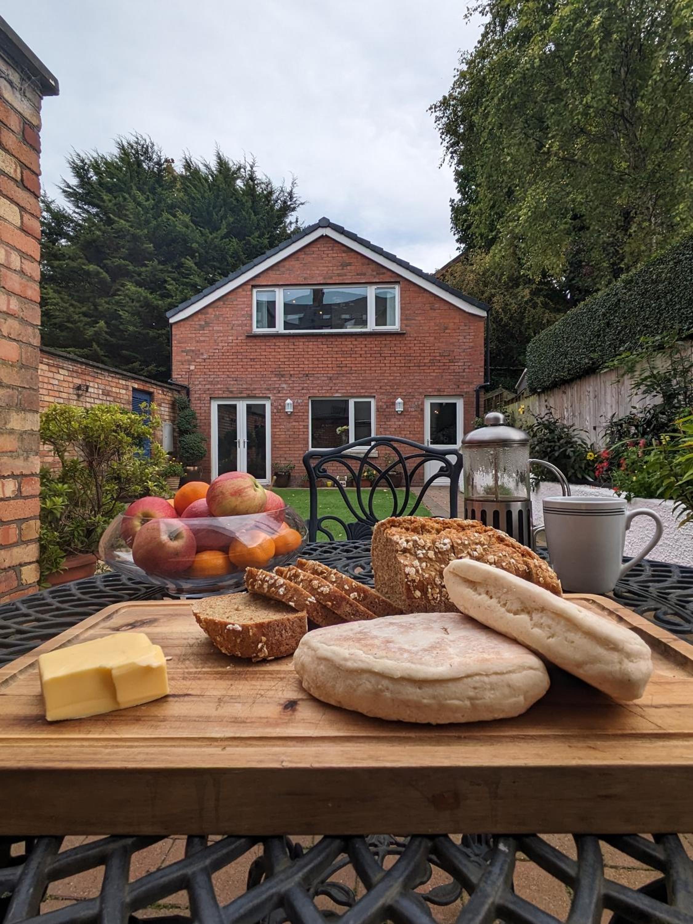 BT 9 Granny Flat & walled garden view 2