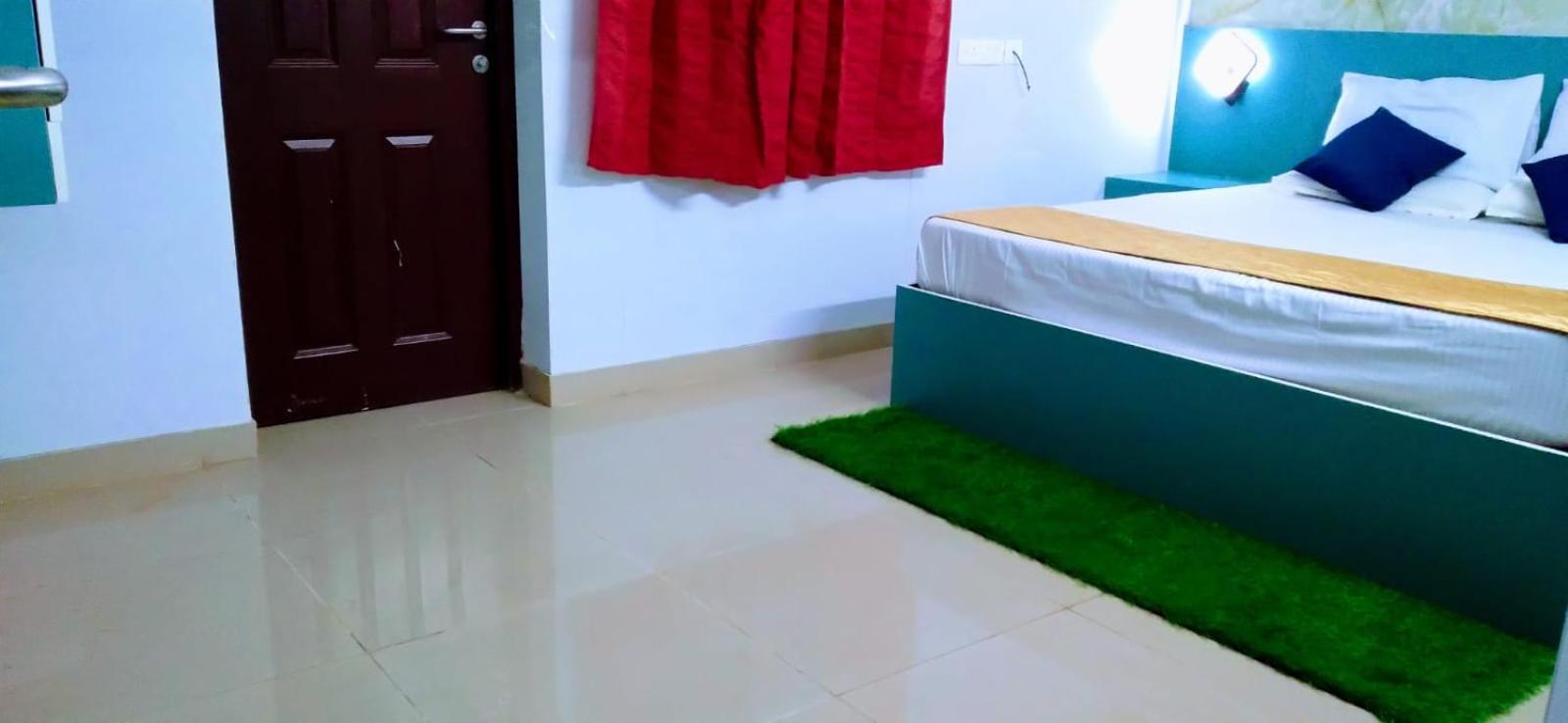 900 sqft Luxurious Your Own Home Wi-fi Pool LPG Gas AC view 3