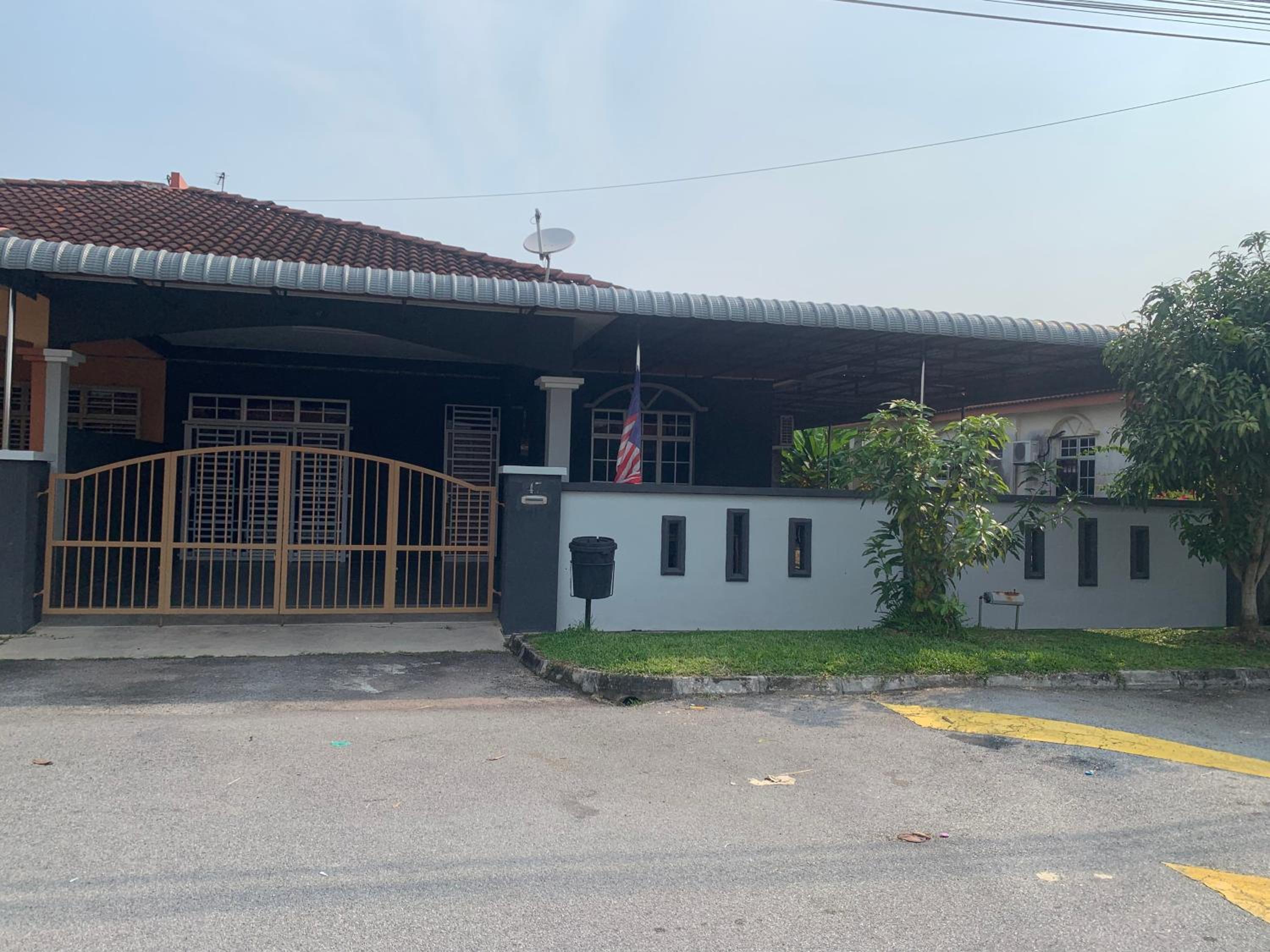 Homestay MamaTwinz, musslimstay, Parit Buntar photo 5