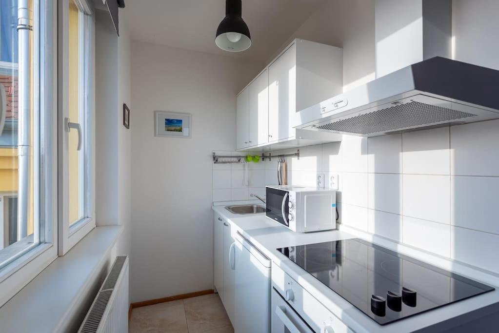 Sunny Safron apartment