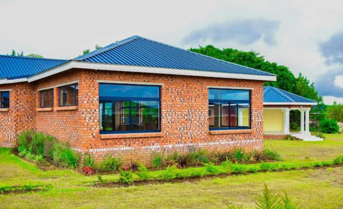 Uitval Lodge & Conference Centre
