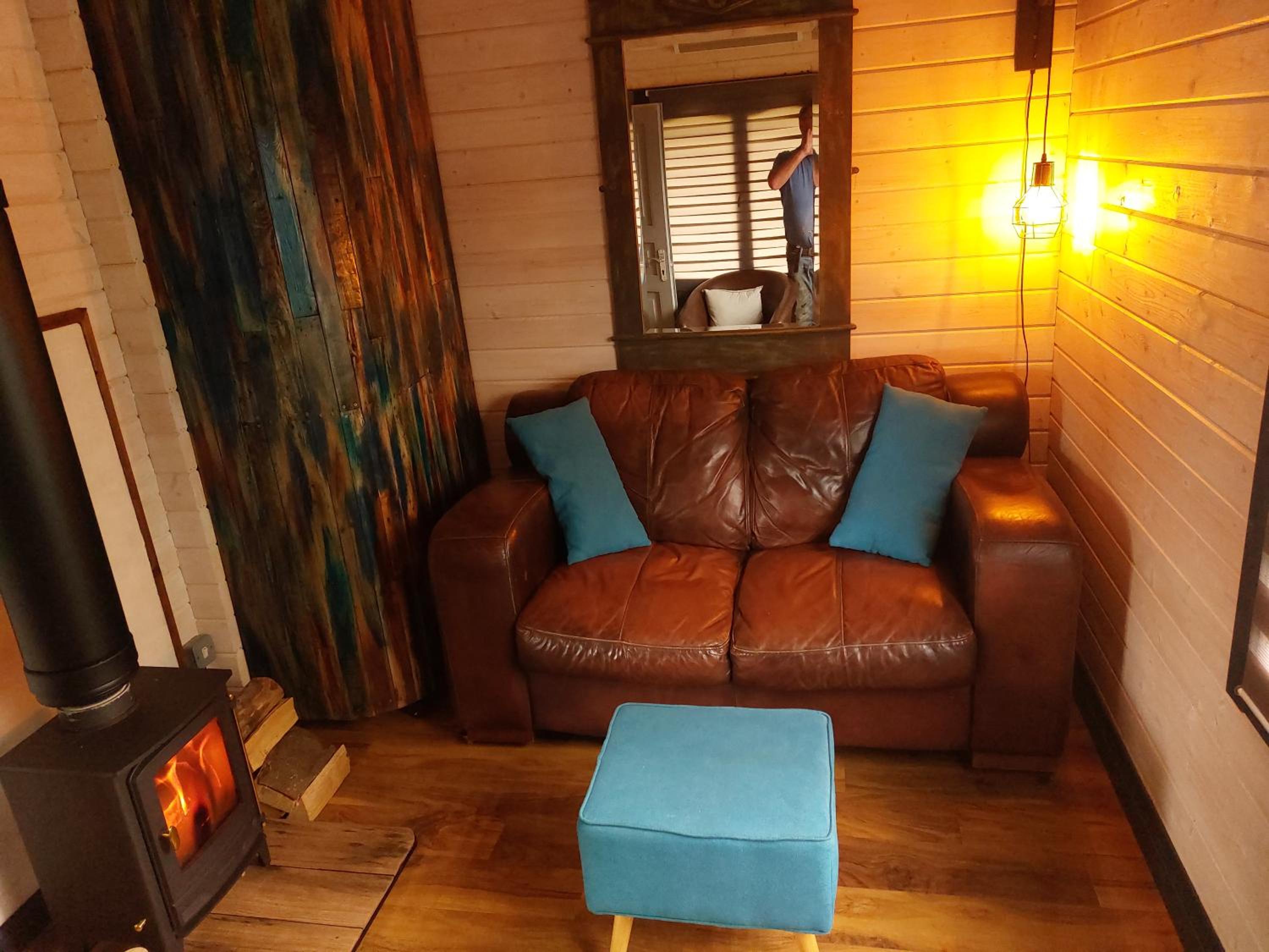The Malvern Hills, Courtyard Cabins,Tom Cabin