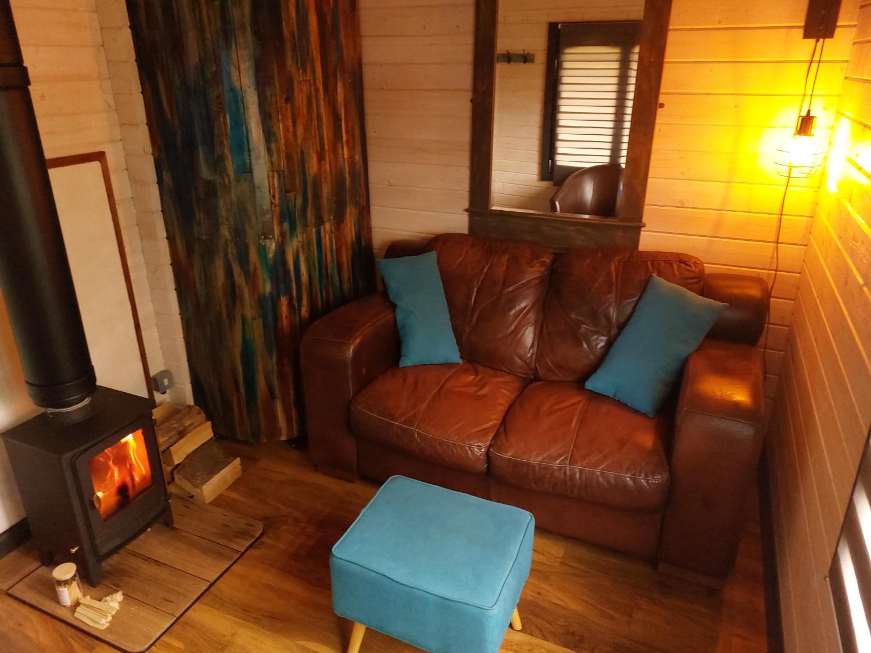 The Malvern Hills, Courtyard Cabins,Tom Cabin