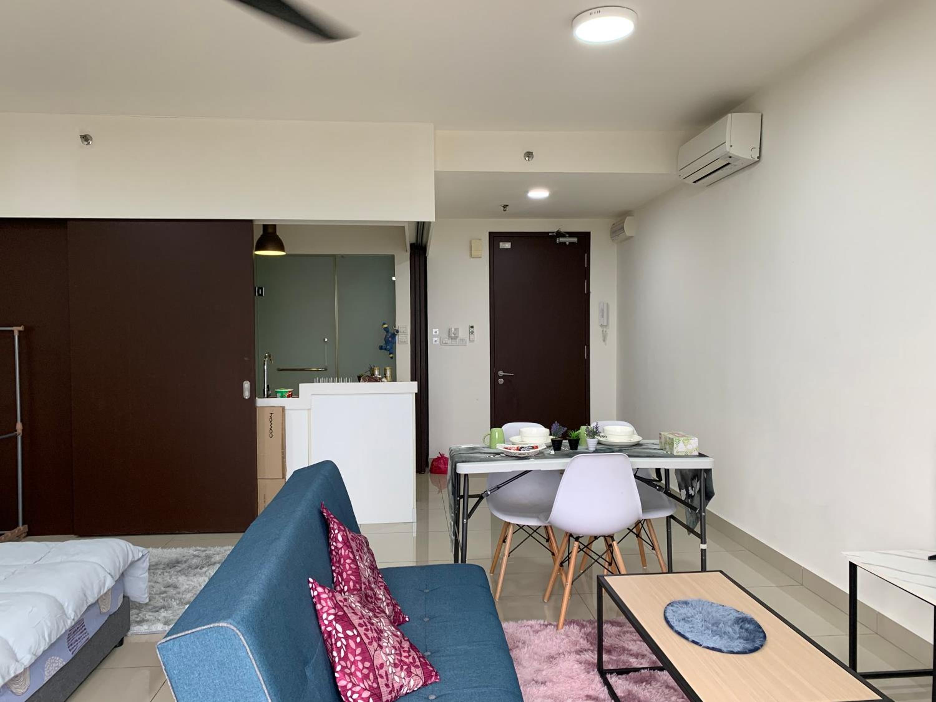 Poolview DillaSuite Trefoil w Wifi Parking Pool Netflix