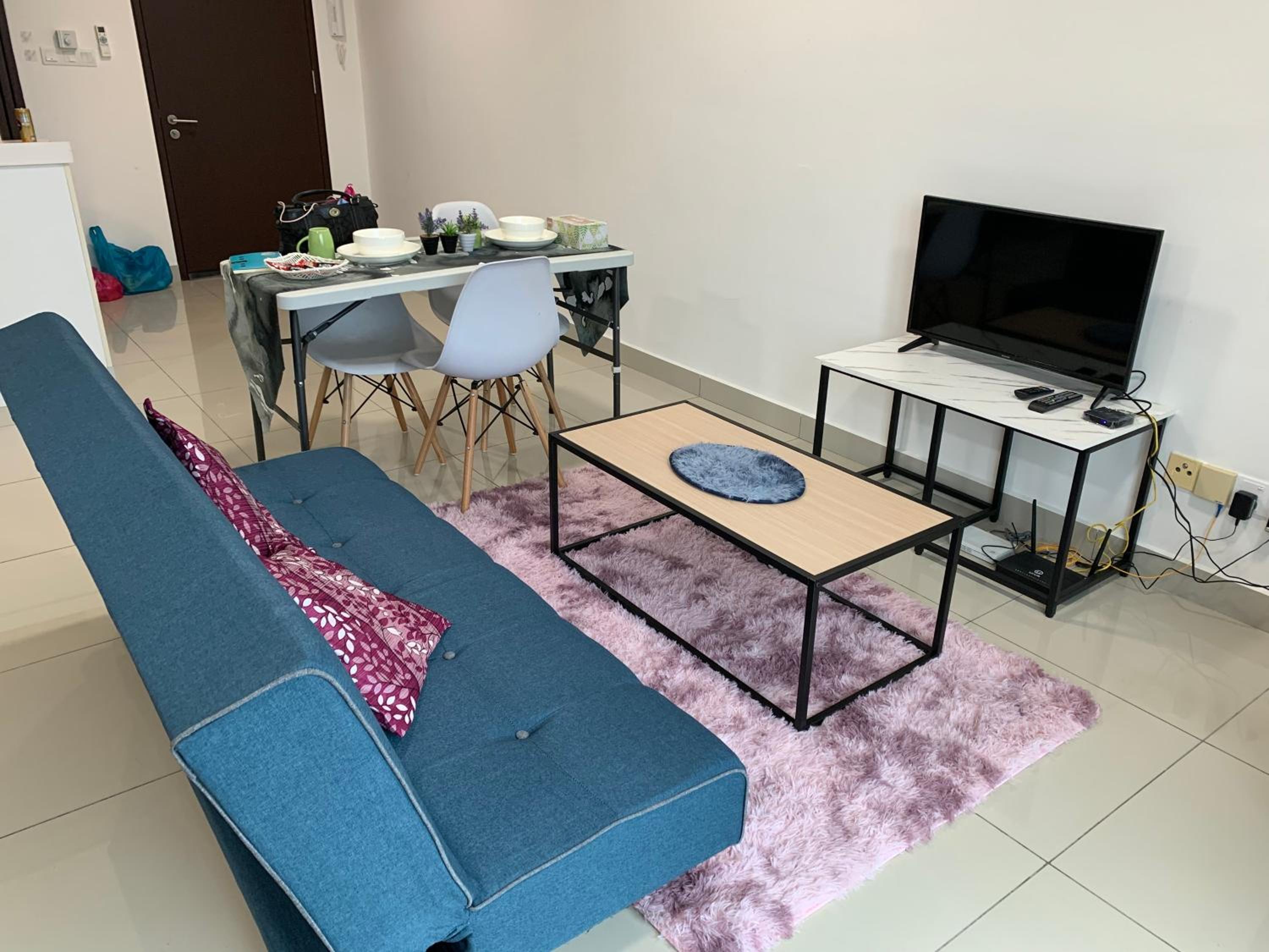 Poolview DillaSuite Trefoil w Wifi Parking Pool Netflix