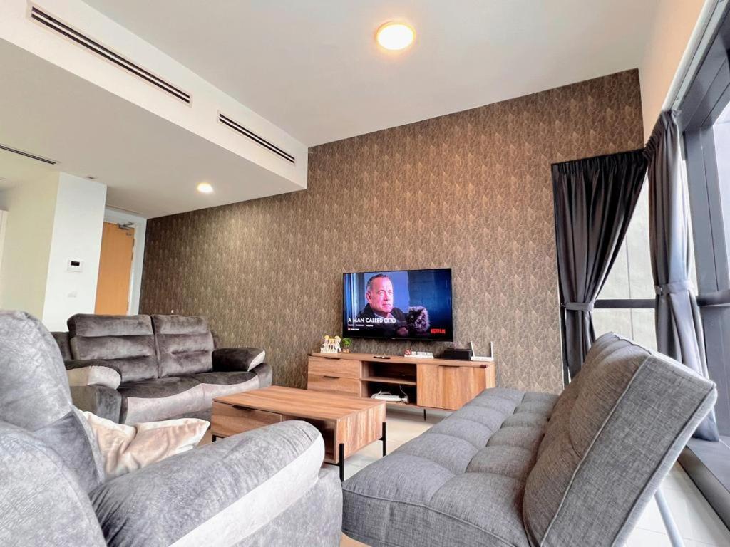 Family Gathering with Bathtub in Icon City, 12 Pax near Bandar Sunway photo 1