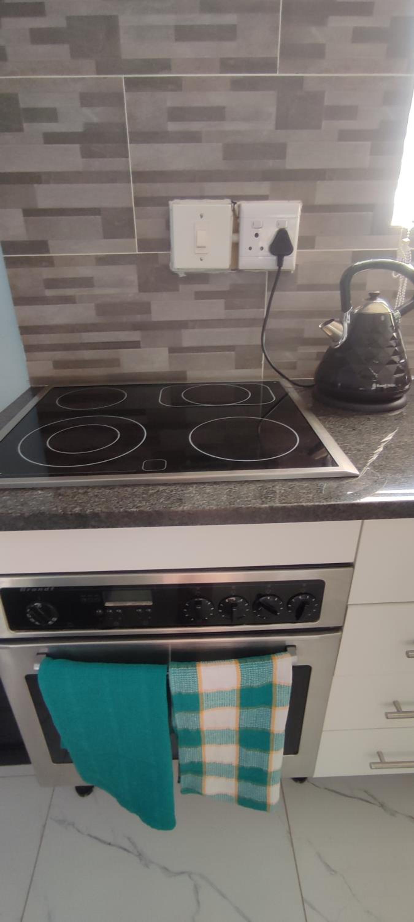 Peaceful, cozy one bed apartment with inverter backup