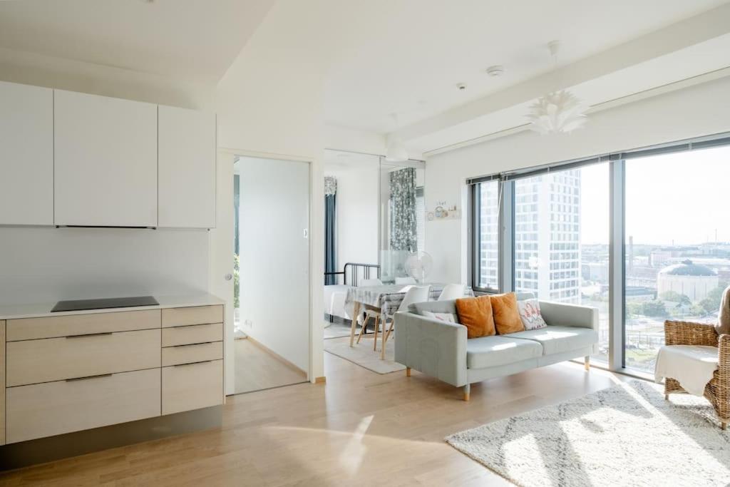 Fabulous Morden Apartment in Helsinki view 5