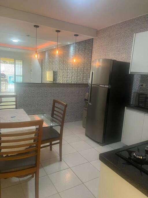 Casa da Bia, mobiliada com ar, piscina e internet