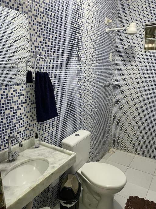 Casa da Bia, mobiliada com ar, piscina e internet