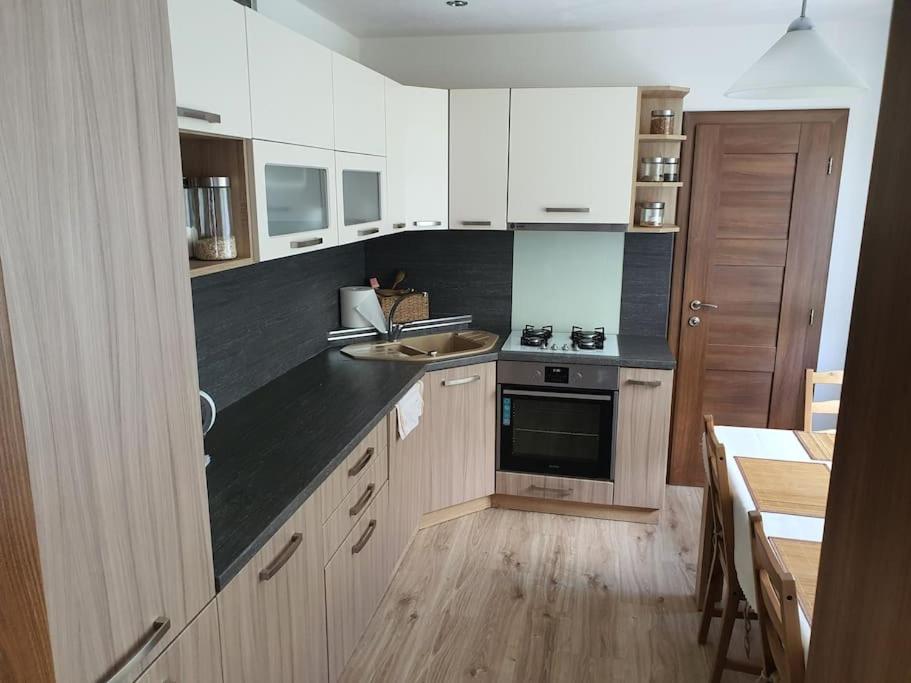 Veľký Apartmán 2-4 osôb v srdci Tatier view 3