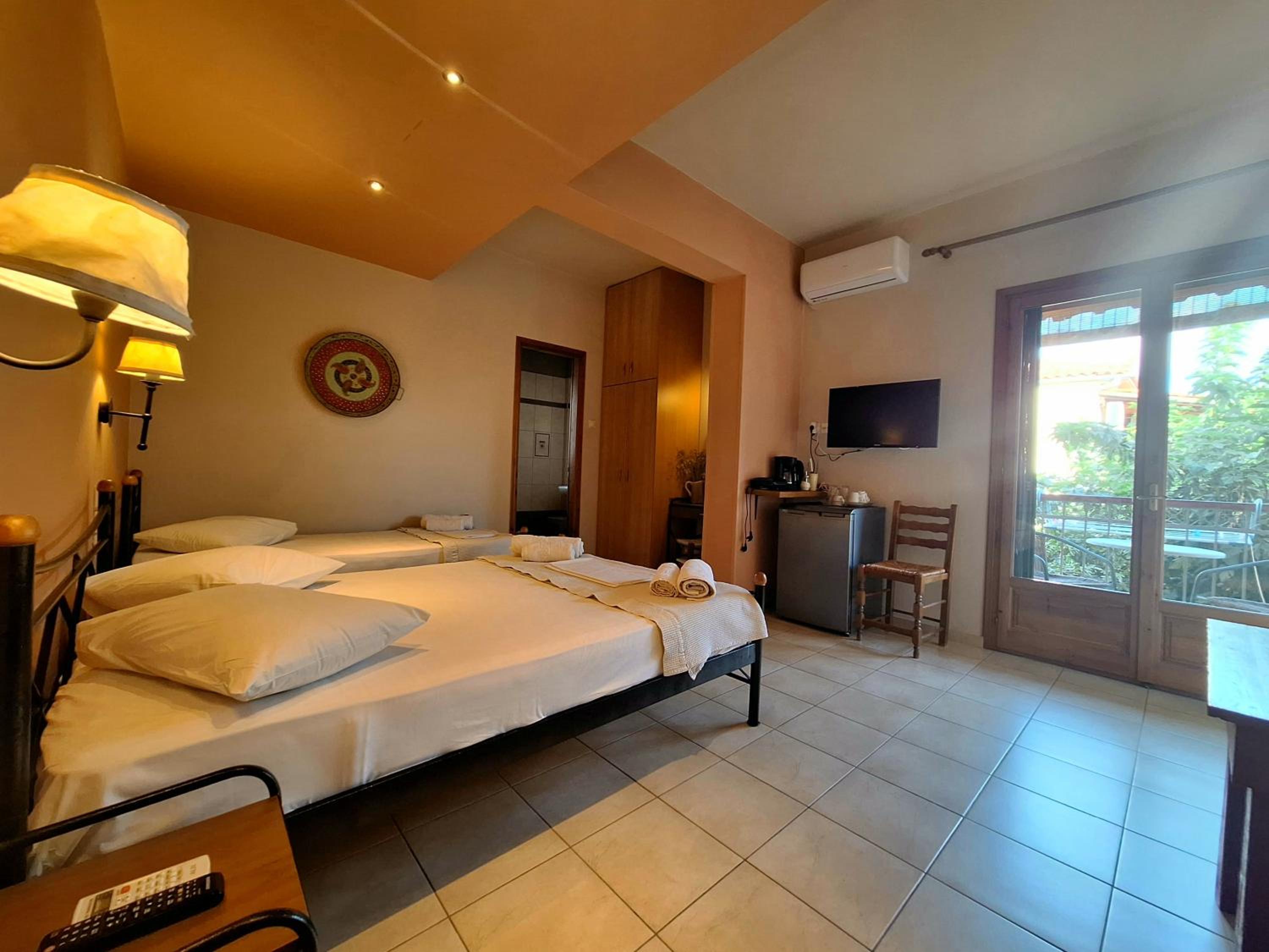 Skourgias Rooms view 3